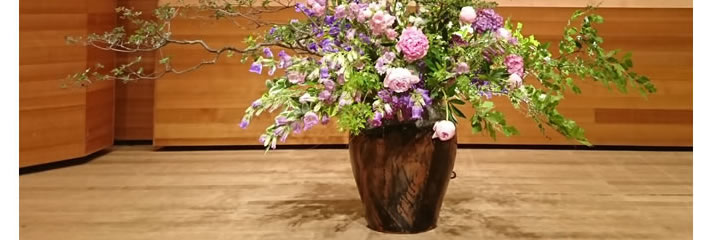 ディスプレイ 壺花 R3 C1 すみれ花店へようこそ 岡山県倉敷市にある花屋です